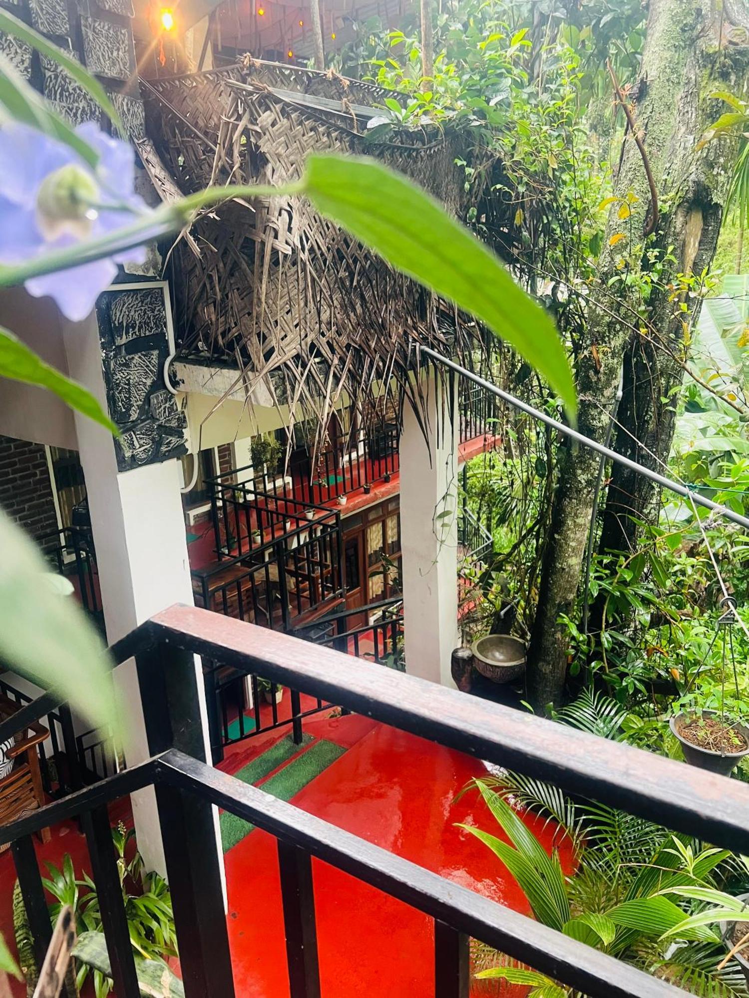 Mum Jungle Inn Ella Exterior foto